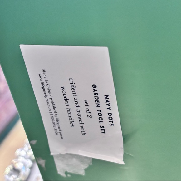 Kate Spade, Betsy Johnson Bundle.  Includes garden set, notepad/pen and keychain - Picture 4 of 7